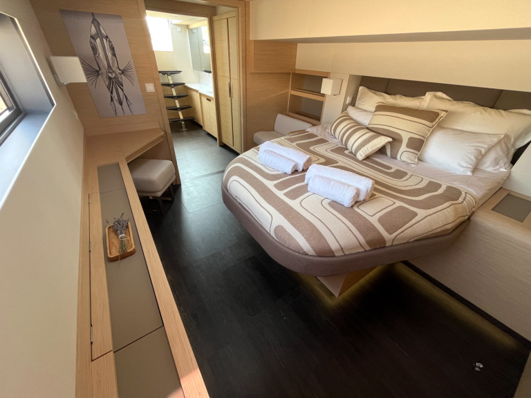 Bareboat Rental Catamaran Fountaine Pajot with a boat licence