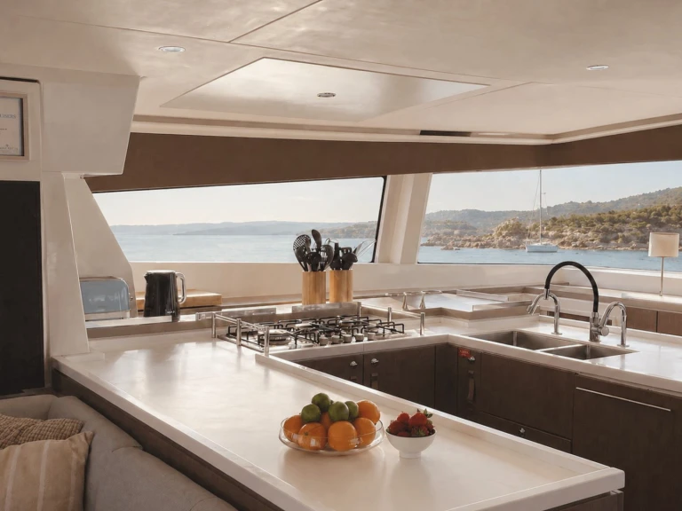 Yacht charter Olbia cheap Bali 5.4