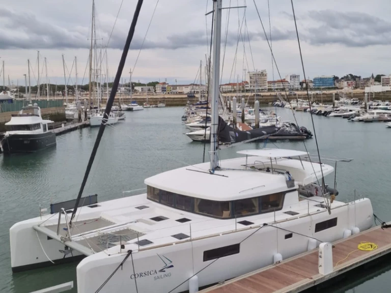 Rent a Lagoon Lagoon 52 S Le Marin