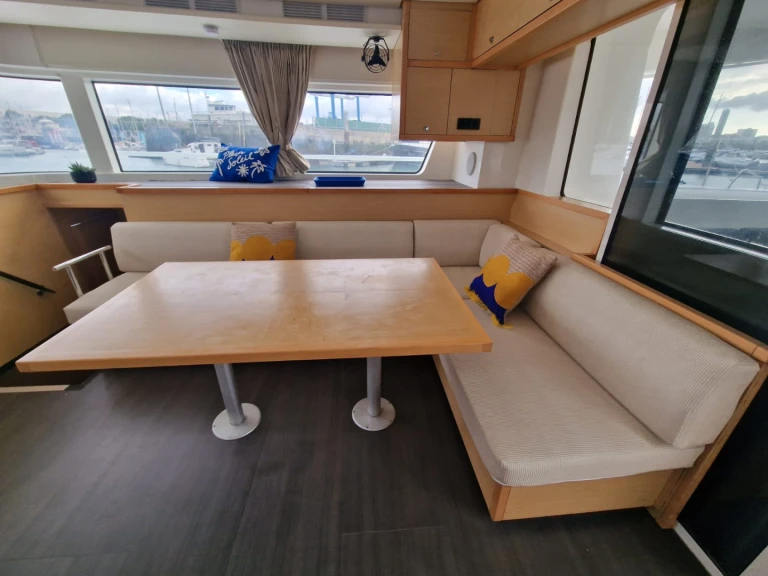 Yacht charter Le Marin cheap Lagoon 52 S