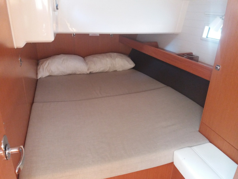Yacht charter Nettuno cheap Cruiser 46