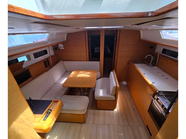 Bareboat Rental Sailboat Jeanneau with a boat licence
