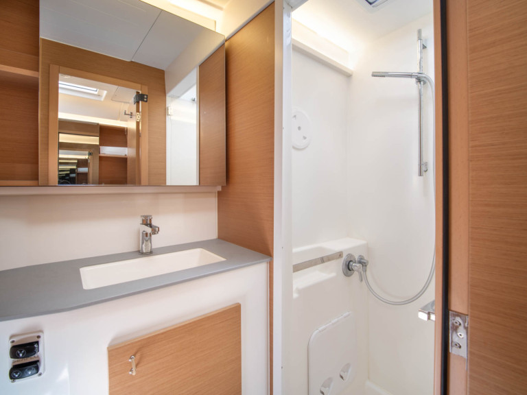 Yacht charter Papeete cheap Excess 14 (Owners version)