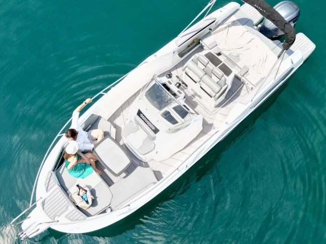 Boat rental Karnic sl 701 in Sirmione on Samboat