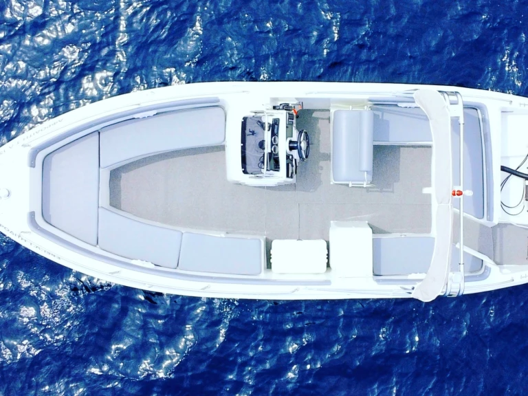 Motorboat for rent Lagonisí at the best price