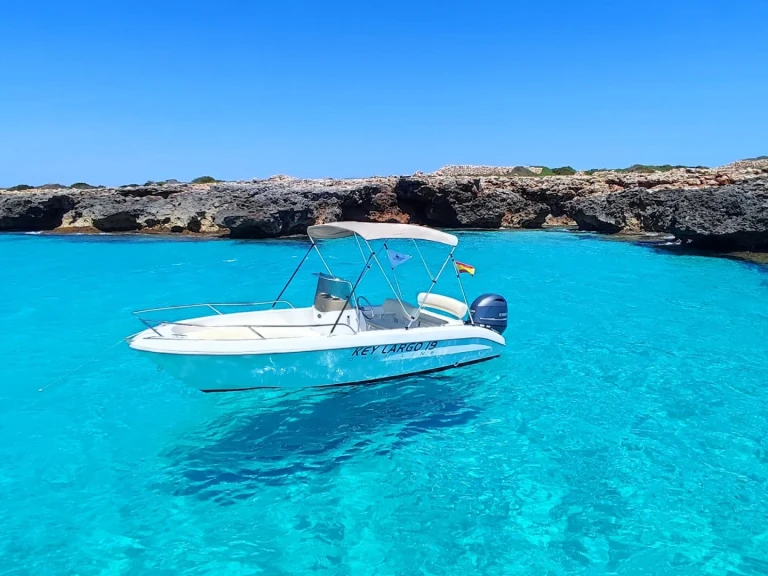 Boat rental Sessa Marine Key Largo 19 in Puerto de Fornells on Samboat