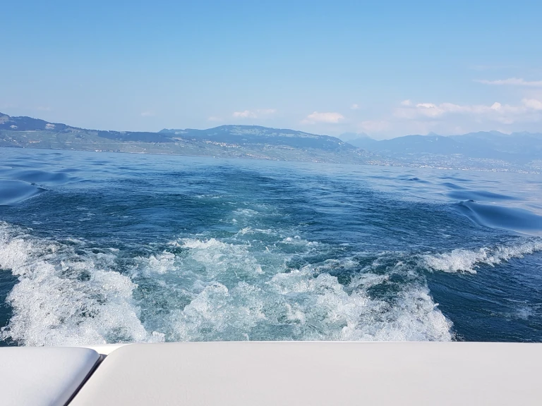 Motorboat for rent Lugrin at the best price