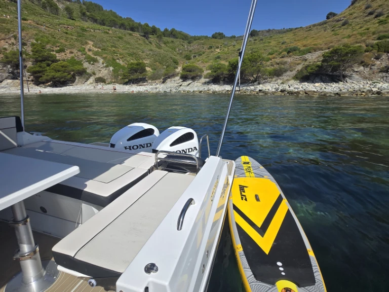 Jeanneau Cap Camarat 9.0 WA in Empuriabrava on SamBoat