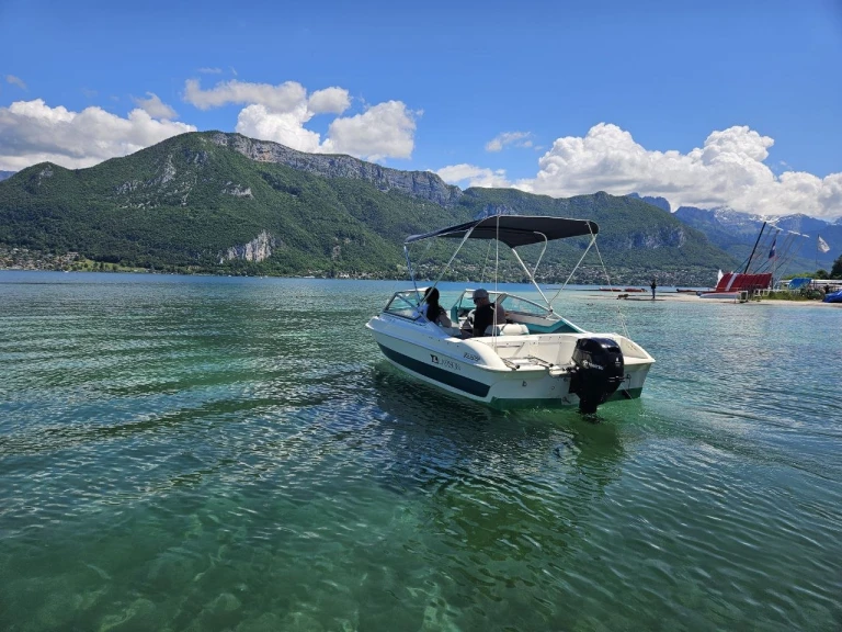 Rent a Larson 150 Annecy