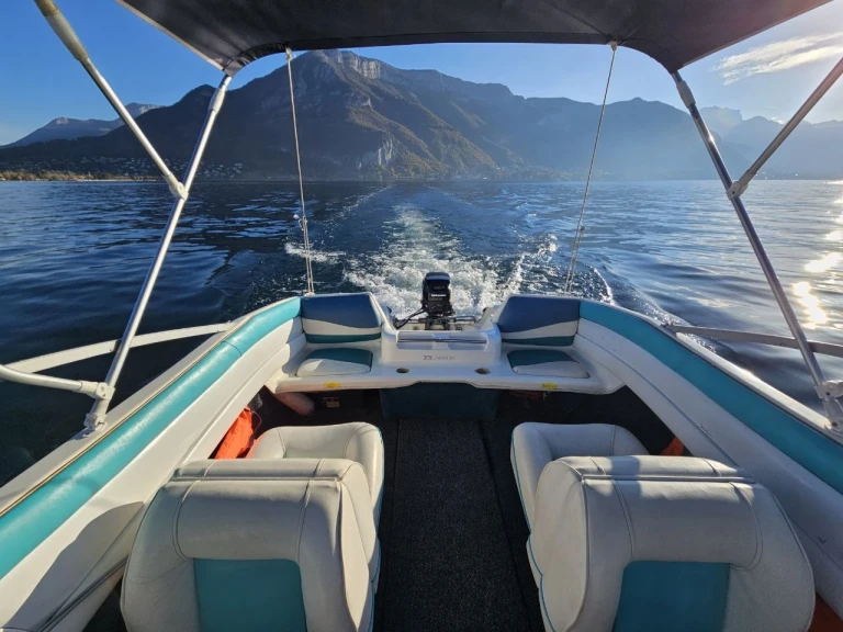 Boat rental Larson AA160 in Annecy on Samboat