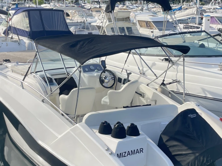 Rent a Rio Rio 650 Day Cruiser Nice
