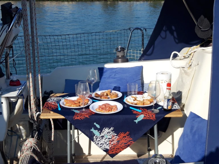 Boat rental Hanse Hanse 371 in Cavallino-Treporti on Samboat