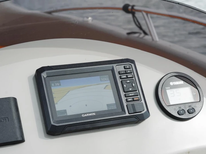 Motorboat for rent Angera at the best price