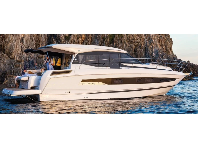 Bareboat Rental Motorboat Jeanneau with a boat licence