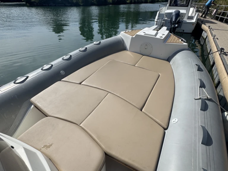 Boat rental Capelli Tempest 700 in Mandelieu-la-Napoule on Samboat