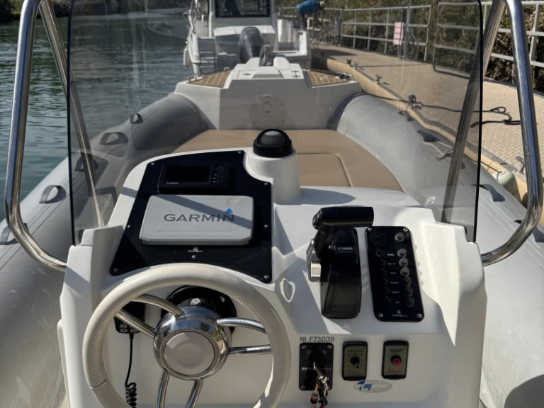 Bareboat Rental RIB Capelli with a boat licence