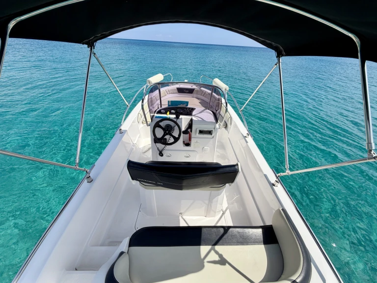 Motorboat rental in Protaras - Ranieri Voyager 19 S