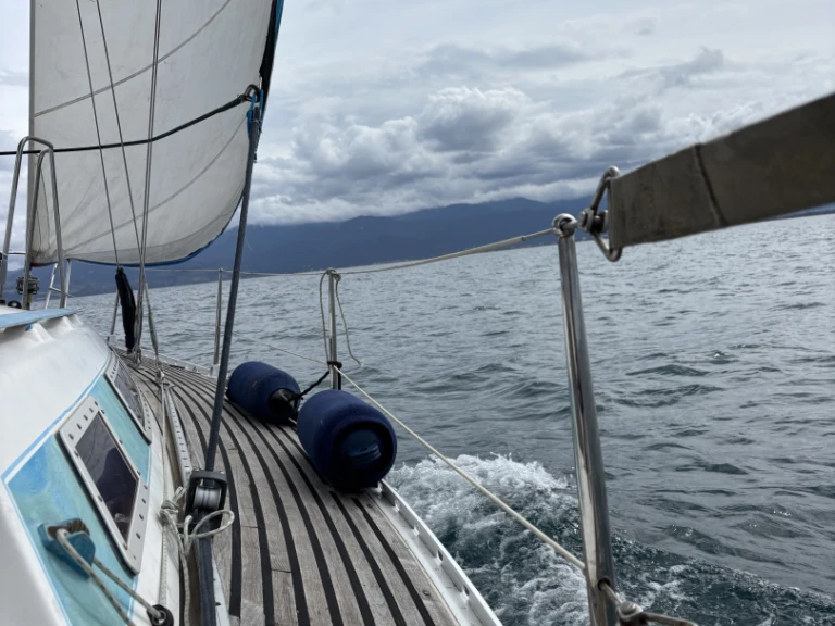 Sailboat for rent Le Barcarès at the best price