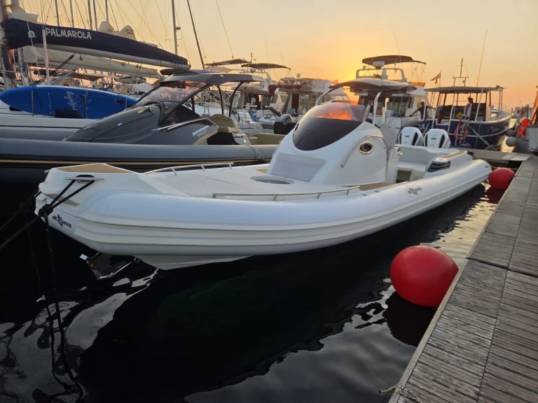Bareboat Rental RIB Altamarea with a boat licence