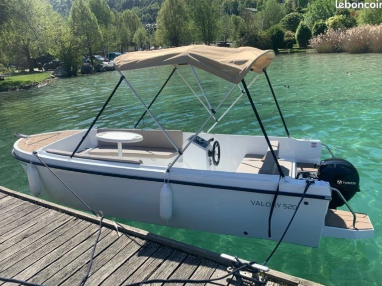 Rent a Valory 520 Premium Annecy