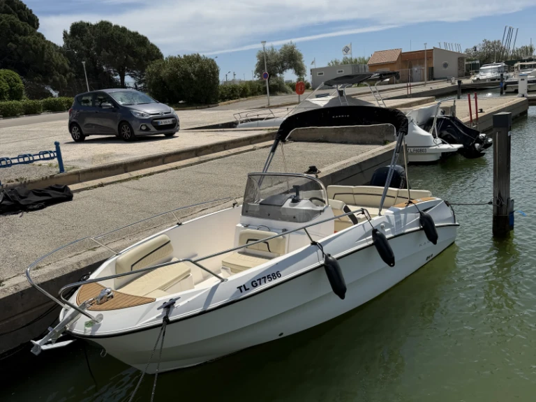 Motorboat for rent La Londe-les-Maures at the best price
