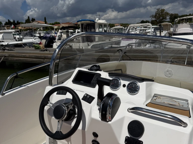 Karnic 1851 in La Londe-les-Maures on SamBoat