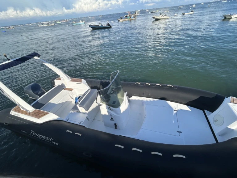 Capelli Tempest 770 Sun charter bareboat or captained in  Lège-Cap-Ferret