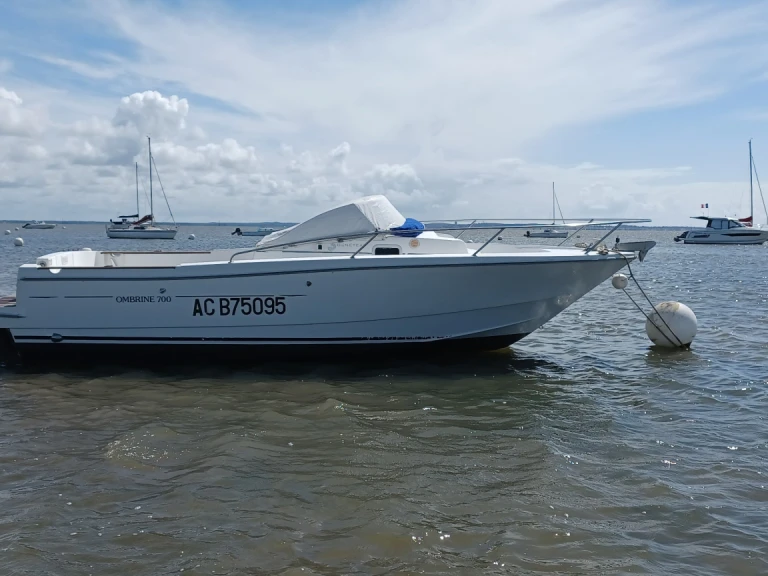Motorboat rental with or without captain Bénéteau Andernos-les-Bains