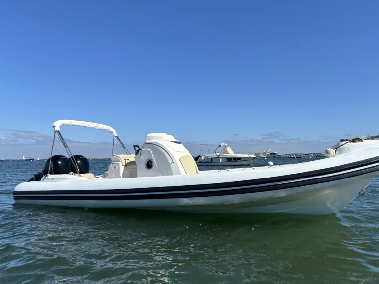 Rent a Nuova Jolly Prince 28 Grand Piquey