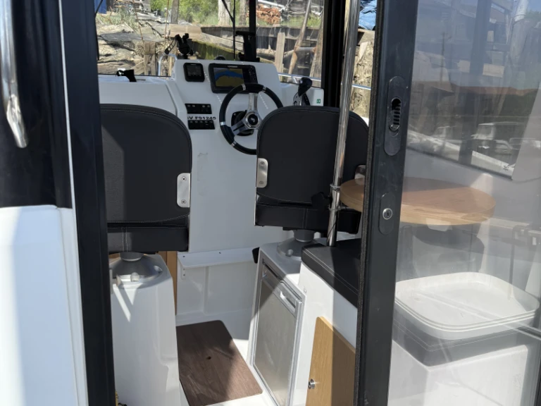 Yacht charter Arcachon cheap Pacific Craft 650 WA Diamond Head