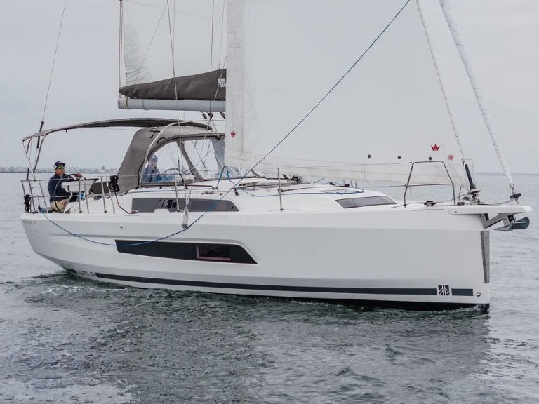 Sailboat rental with or without captain Dufour Clifton