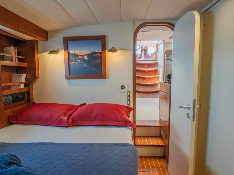 Rent a Cnb CNB 76 Castellammare di Stabia