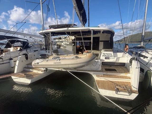 Bareboat Rental Catamaran Lagoon with a boat licence