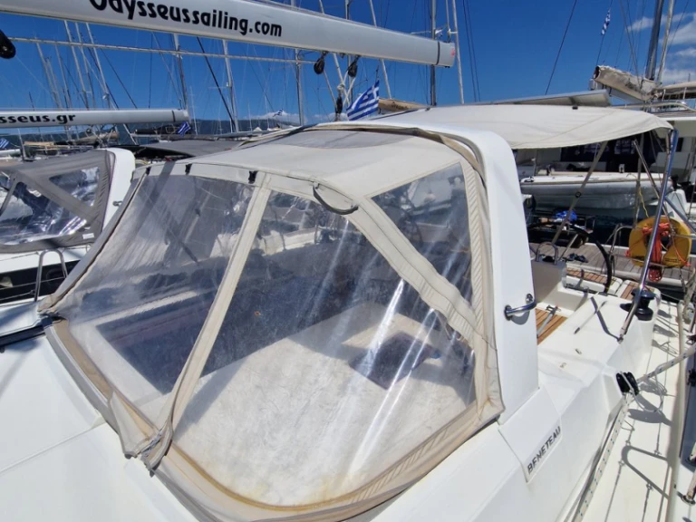 Bareboat Rental Sailboat Bénéteau with a boat licence