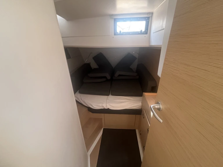 Rent a Hanse Hanse 460 Marseille