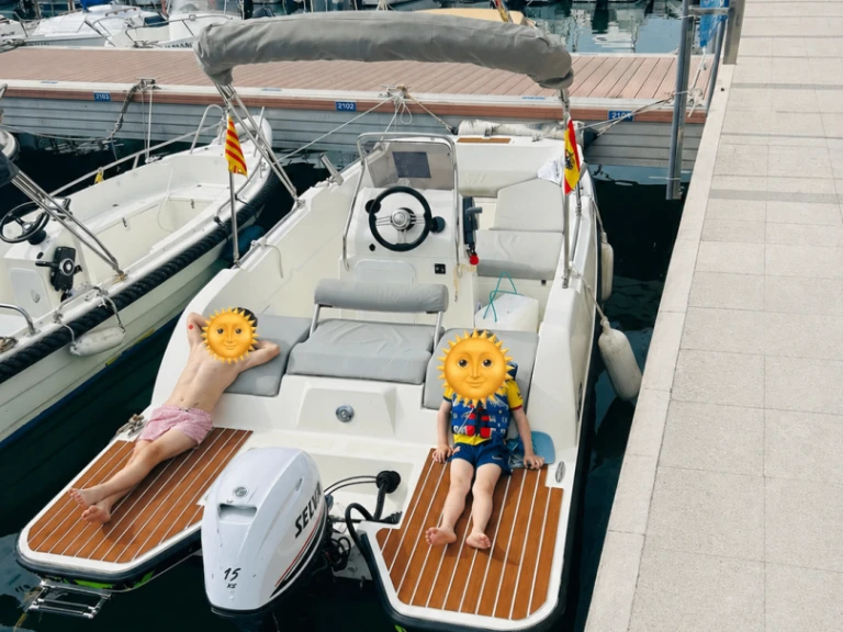 Rent a V2 BOATS 5.0 SPORT Torredembarra