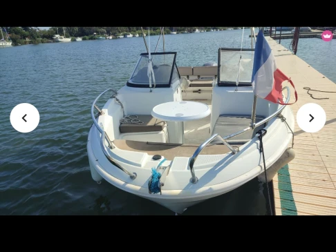 Bareboat Rental Motorboat Jeanneau with a boat licence
