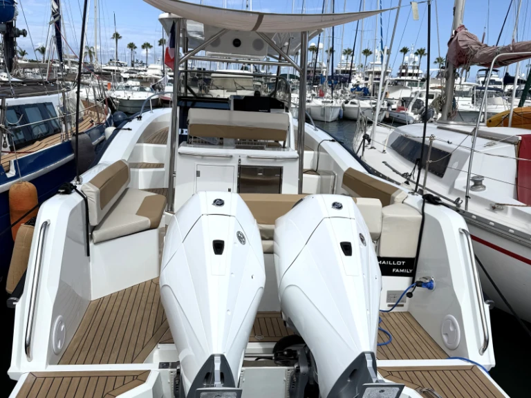Motorboat rental with or without captain Pyxis Golfe-Juan