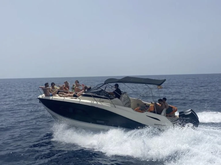 Quicksilver Activ 875 Sundeck in Sant Antoni de Portmany on SamBoat