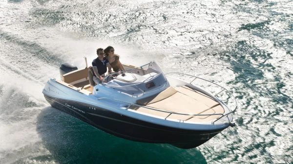 Rent a Jeanneau Cap Camarat 650 Preko