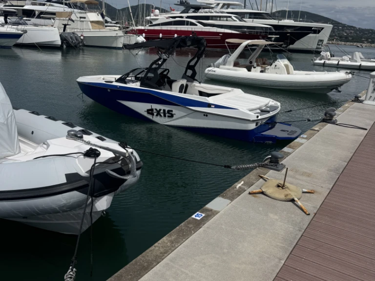 Axis T220 in Port des Marines de Cogolin on SamBoat