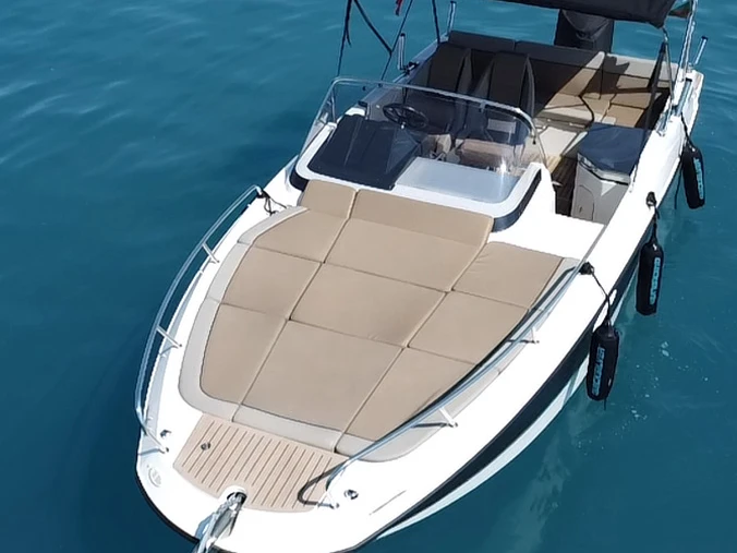 Motorboat for rent Antibes at the best price