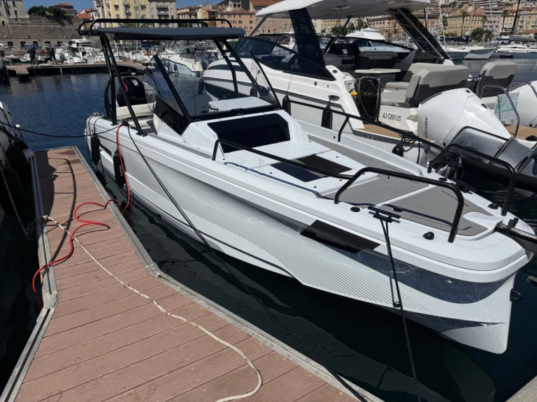 Brabus 300 SHADOWS in Ajaccio on SamBoat