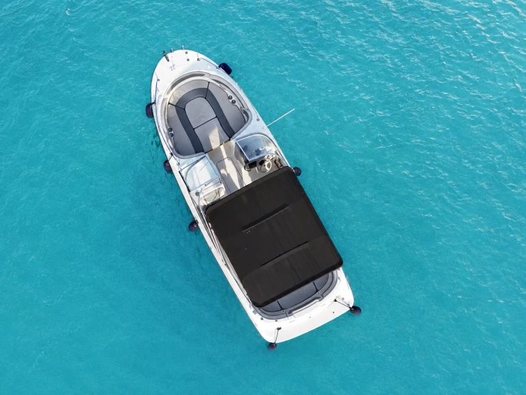Yacht charter Puerto Banús cheap Bayliner 249 SD