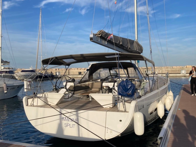 Boat rental Hanse Hanse 575 in Porto-Vecchio on Samboat