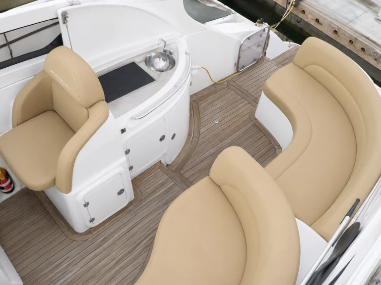 Moa Platinum 32 in Marbella on SamBoat