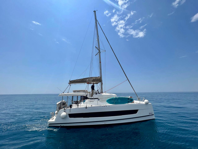 Catamaran for rent Mrčevac at the best price