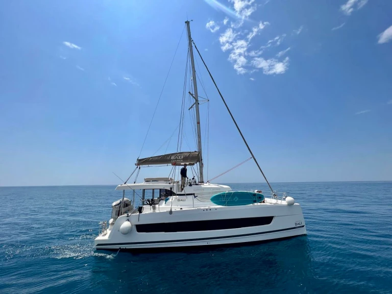 Catamaran for rent Mrčevac at the best price