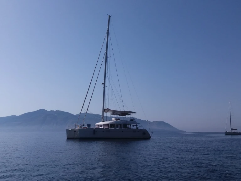 Boat rental Lagoon Lagoon 560 in Capo d'Orlando on Samboat