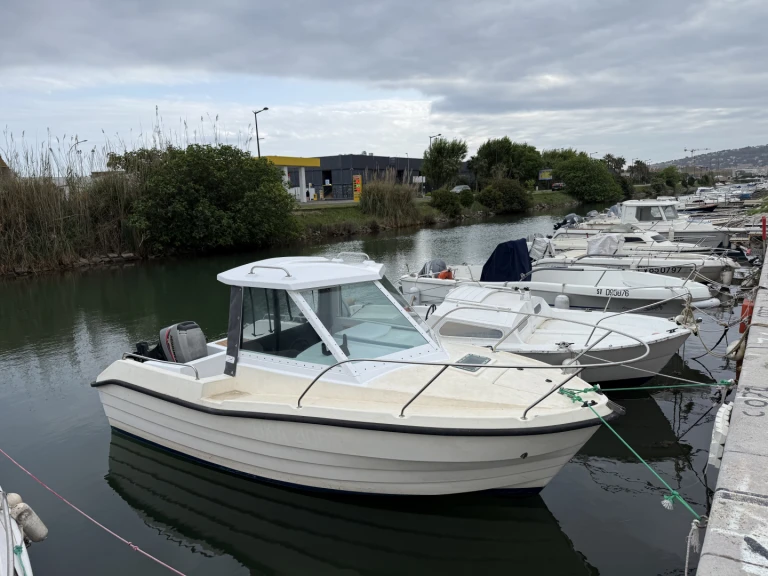 Motorboat for rent Sète at the best price